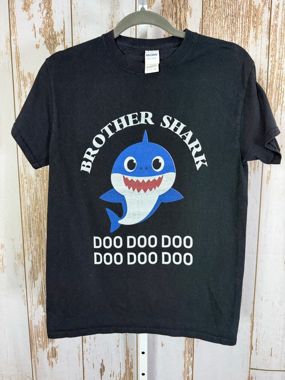 Gildan Cotton T-Shirt. Brother Shark Graphic Tee. Size Small. Excellent cond!